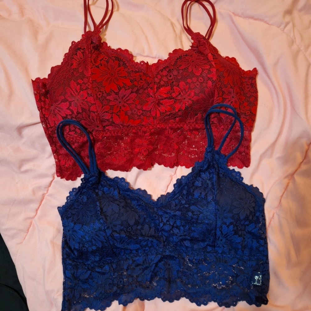 2 Lace bralettes